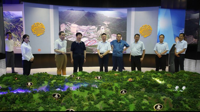 省人大常委會(huì)黨組書記、副主任王璽玉一行蒞臨金徽股份視察項(xiàng)目建設(shè)工作